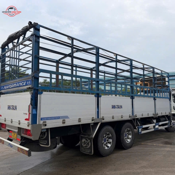 Lắp đặt đèn tín hiệu sau, cản hông, cản sau